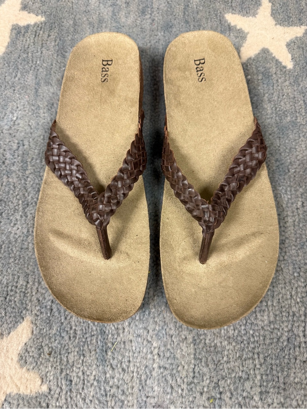 Bass women’s leather upper sandals, size 9